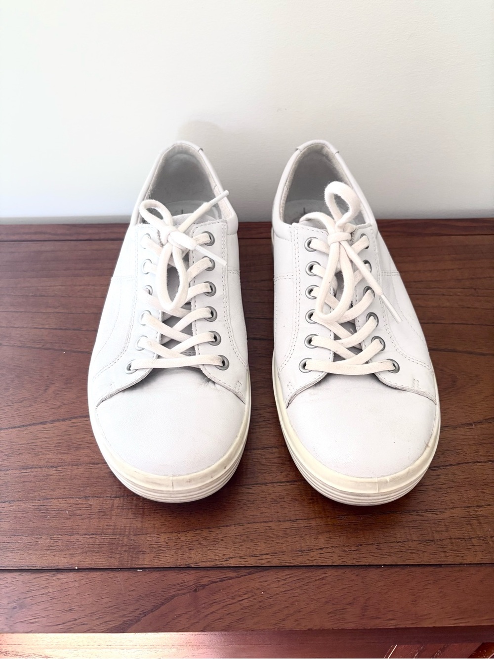 Ecco Soft Classic Sneakers - Picture 2 of 6